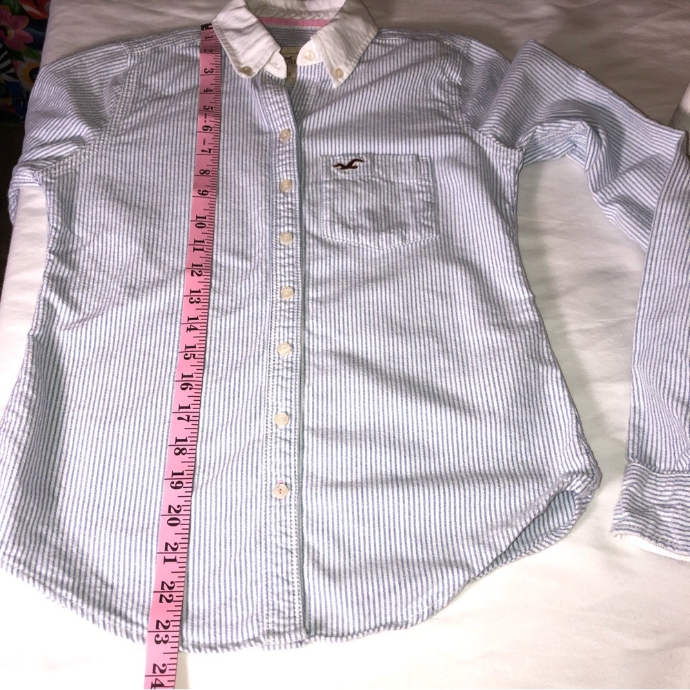 Hollister Button Down Long Sleeve Shirt, XS, EUC, pet/smoke free home - Picture 6 of 9